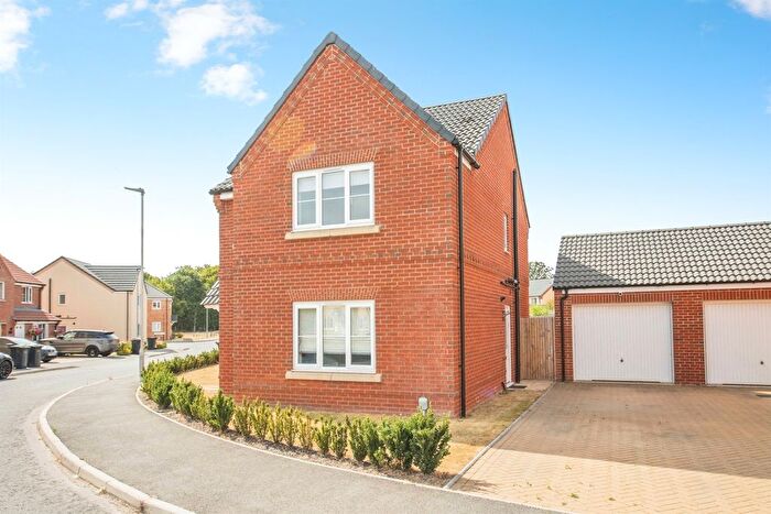 3 Bedroom Detached House For Sale In Yarrow Close, Capel St. Mary, Ipswich, IP9
