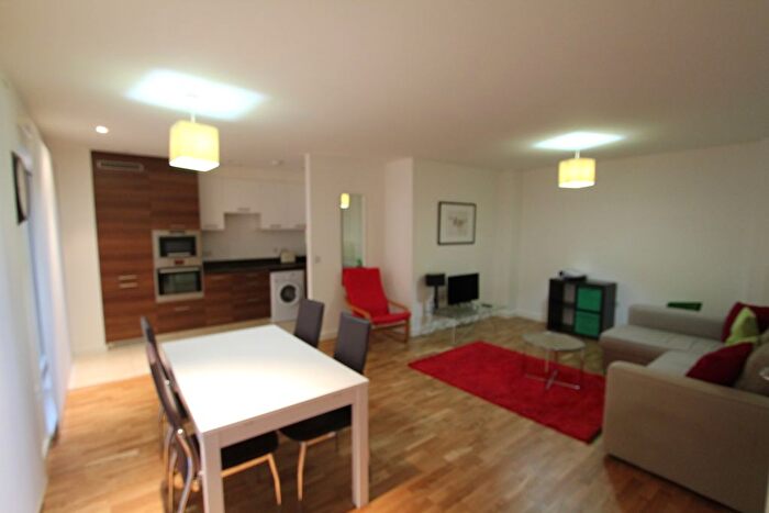 2 Bedroom Flat To Rent In Forge Square, London, E14