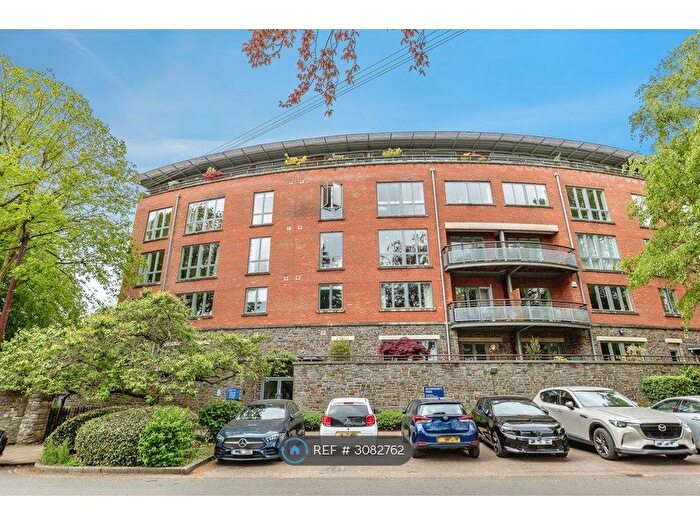 2 Bedroom Flat To Rent In Greenwich Apartments, Bristol, BS6