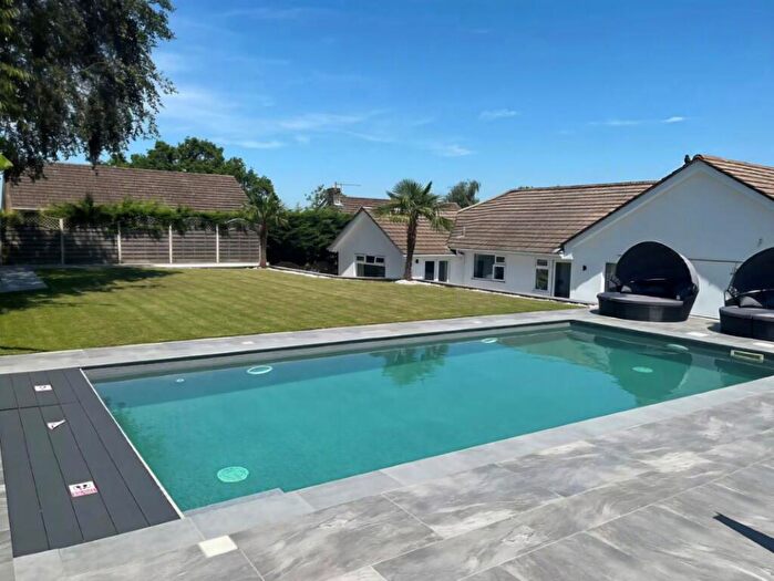 4 Bedroom Detached Bungalow For Sale In Frost Hill, Yatton, Bristol, Avon, BS49
