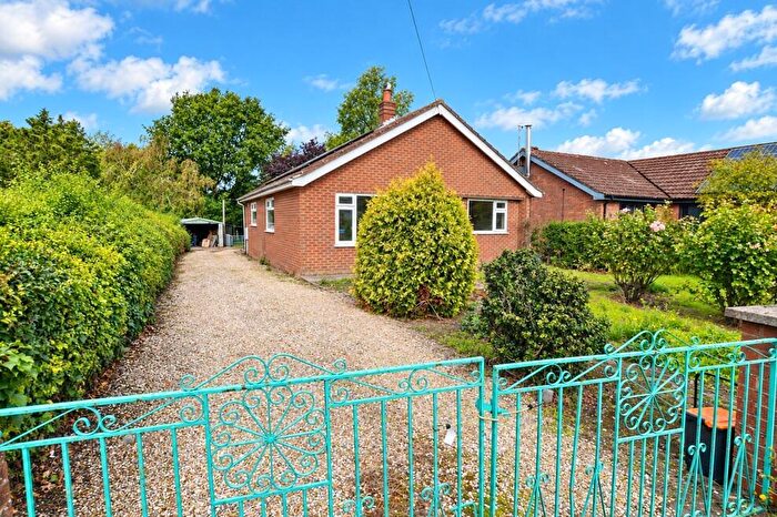 2 Bedroom Detached Bungalow For Sale In Glencoe, Chestnut Avenue, Bucknall, LN10
