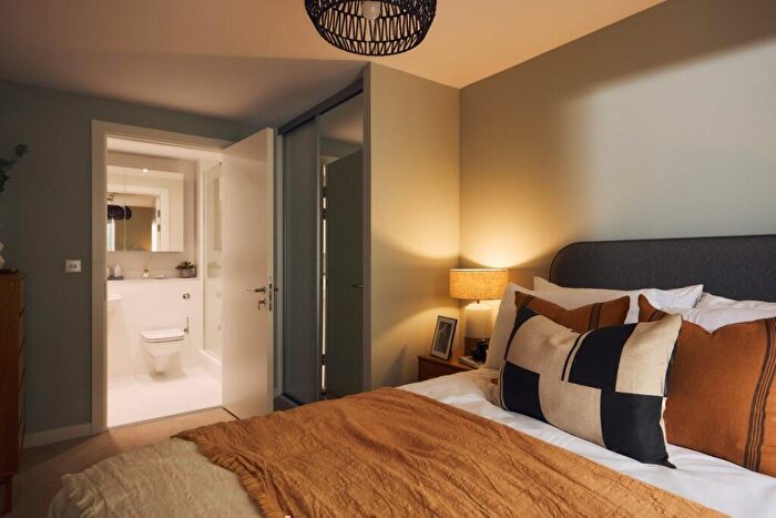 2 Bedroom Apartment To Rent In Burton House, Ingram Row, Holbeck, Leeds, LS11