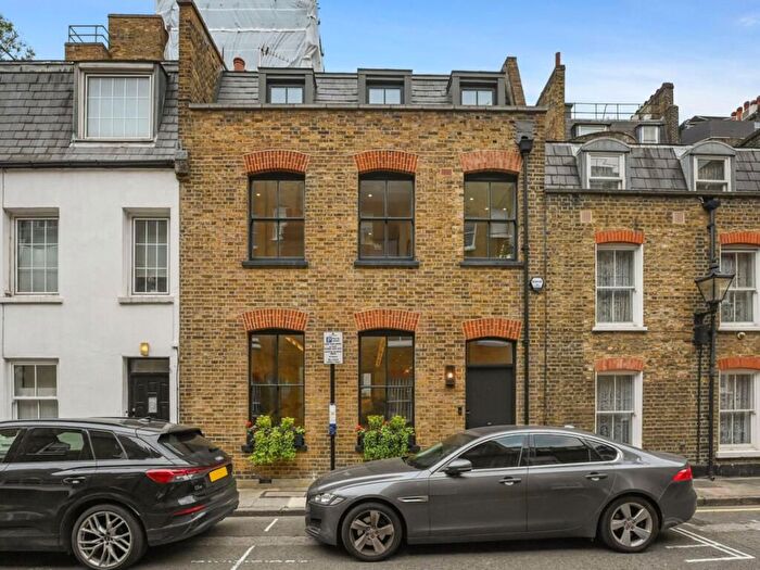 3 Bedroom Property To Rent In Bingham Place, Marylebone, W1U