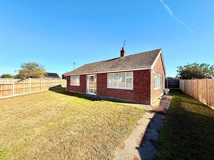 3 Bedroom Detached Bungalow For Sale In North Road, Hemsby, NR29