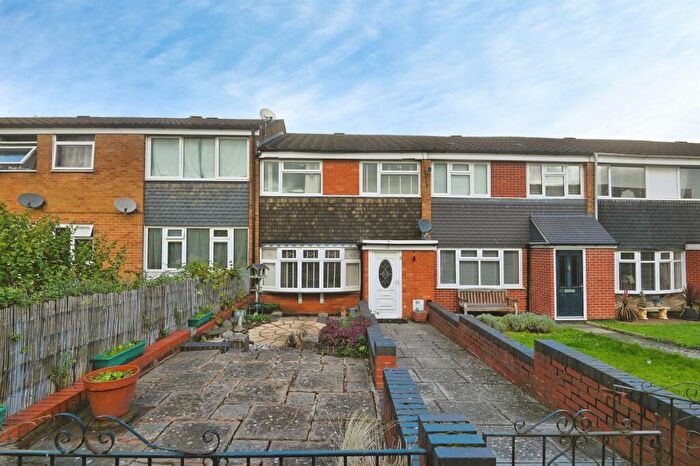 3 Bedroom Detached House For Sale In Heathmere Drive, Chelmsley Wood, Birmingham, B37