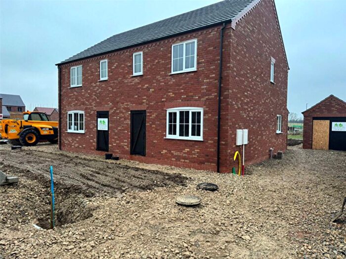 3 Bedroom Semi-Detached House For Sale In Field Head Road, Grimsby, DN37
