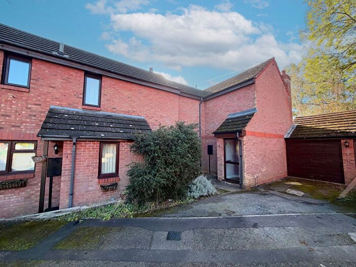 3 Bedroom Semi-Detached House For Sale In Ladymead Close, Whaddon, MK17