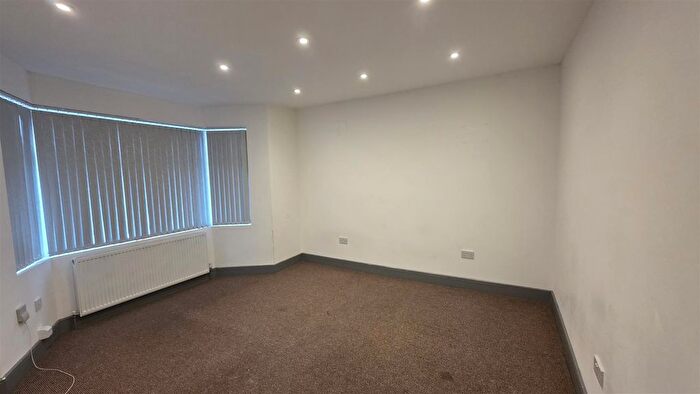 3 Bedroom Property To Rent In Dane Road, Southall, UB1