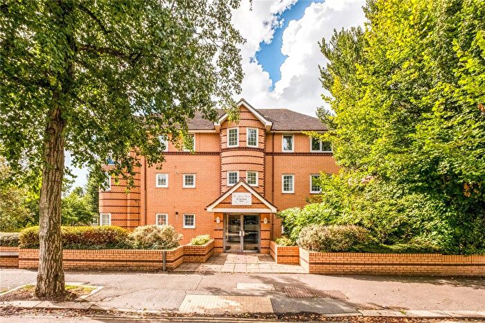 2 Bedroom Flat For Sale In The Drive, Hove, East Sussex, BN3