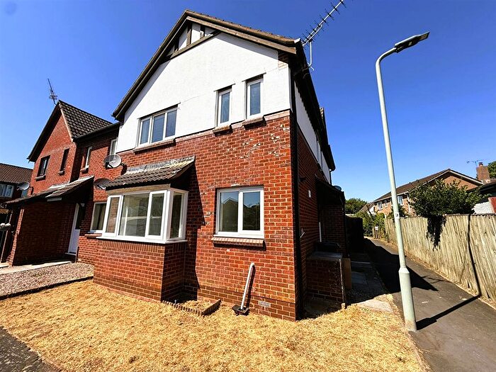 2 Bedroom Semi-Detached House To Rent In Heron Way, Cullompton, EX15