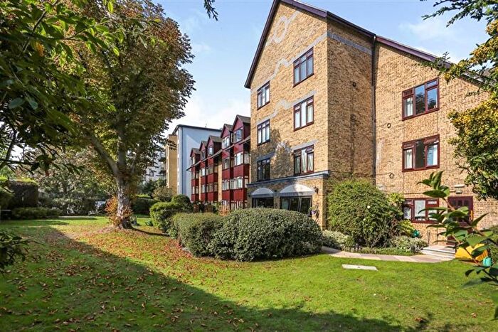 Studio To Rent In Sheridan Lodge, Bromley, BR2