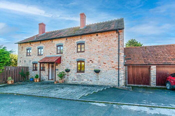 4 Bedroom Barn Conversion For Sale In The Old Granary, Loxton, - Superb Family Home With Land, BS26