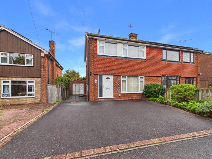 3 Bedroom Semi-Detached House For Sale In Brisbane Road, Mickleover, DE3