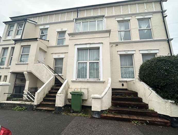 2 Bedroom Flat To Rent In Park Road, Bexhill-On-Sea, TN39