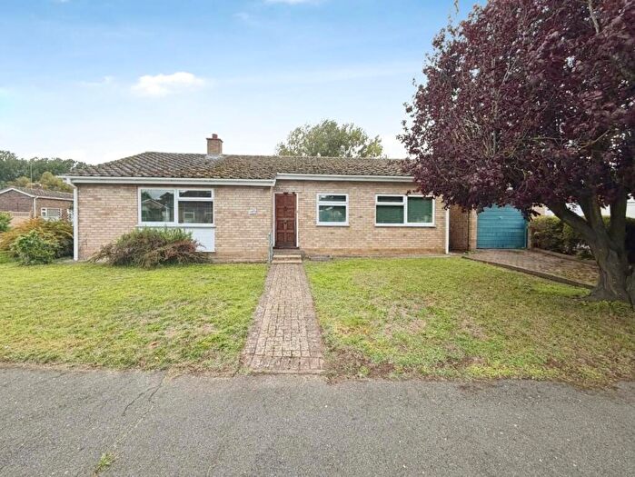 3 Bedroom Detached Bungalow For Sale In The Lammas, Mundford, IP26