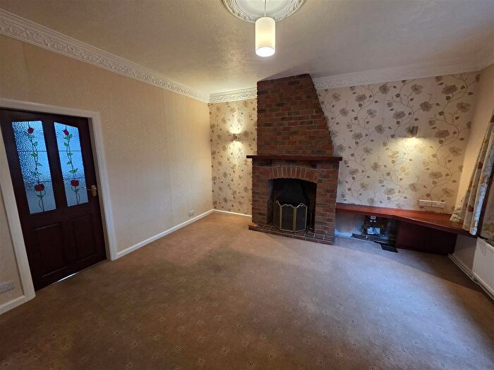 3 Bedroom Terraced House To Rent In Cemetery Street, Westhoughton, Bolton, BL5
