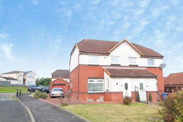 3 Bedroom Semi-Detached House For Sale In Canal Walk, Falkirk, FK2