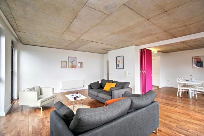 3 Bedroom Apartment For Sale In Chips, Lampwick Lane Manchester, M4
