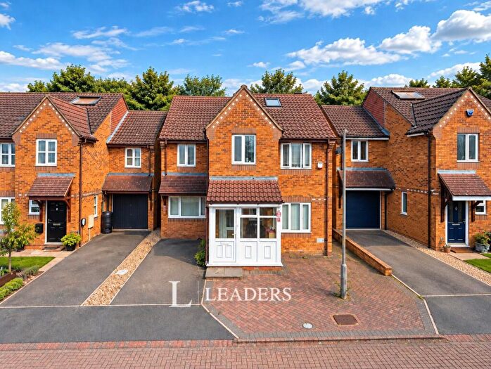 5 Bedroom Detached House For Sale In Camlet Grove, Stantonbury Fields, Milton Keynes, MK14