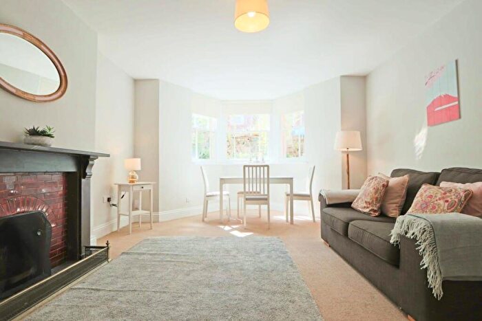 1 Bedroom Flat To Rent In Alma Vale Road, Bristol, BS8