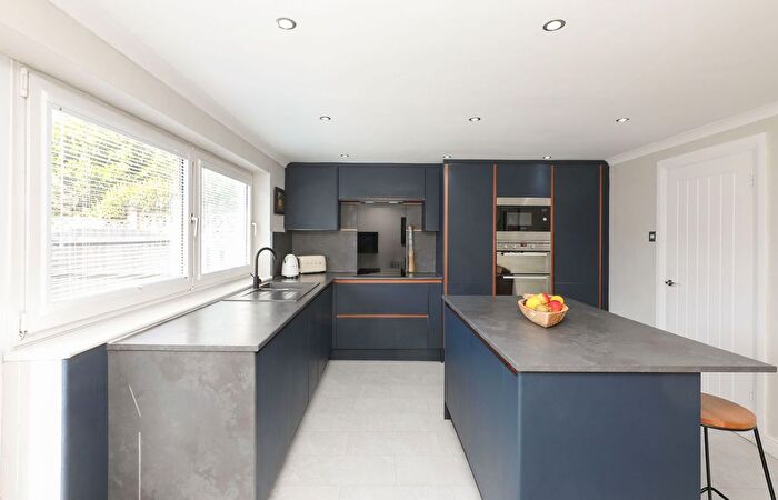 2 Bedroom Detached House For Sale In Wasdale Avenue, Halfway, S20