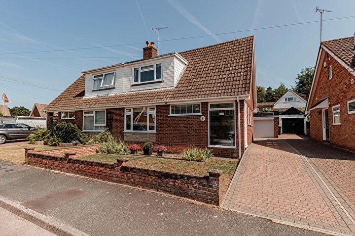 3 Bedroom Semi-Detached House For Sale In Shepherdswell, CT15