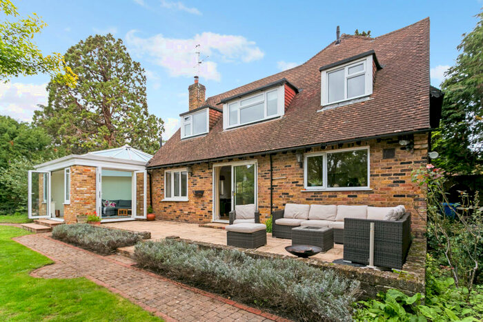 4 Bedroom Detached House For Sale In Horton Close, Maidenhead, SL6