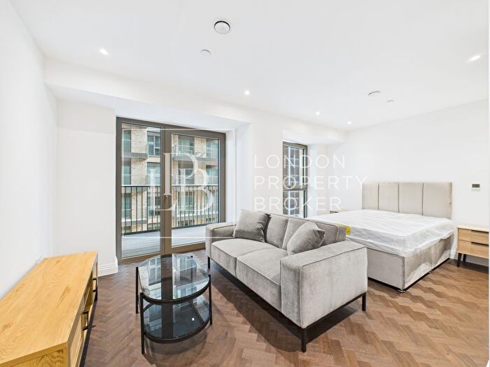 1 Bedroom Flat To Rent In Plymouth Road, London, E16