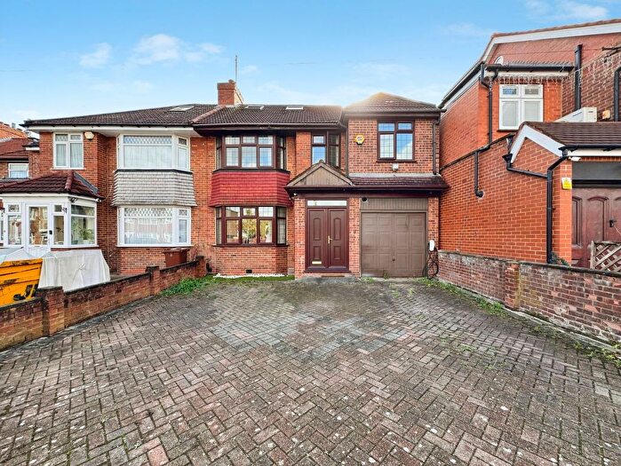 4 Bedroom Semi-Detached House For Sale In Northolme Gardens, Edgware, HA8