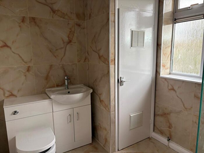 2 Bedroom House To Rent In Bremhill View, SN11