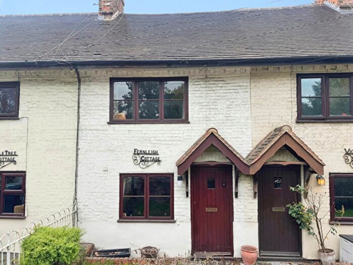 3 Bedroom Cottage For Sale In Cores End Road, Bourne End, Buckinghamshire, SL8