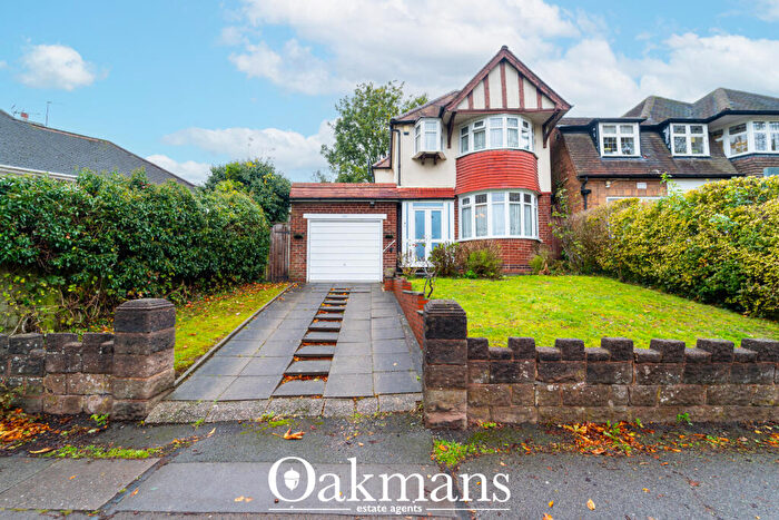 3 Bedroom Detached House For Sale In Bristol Road South, Birmingham, B31