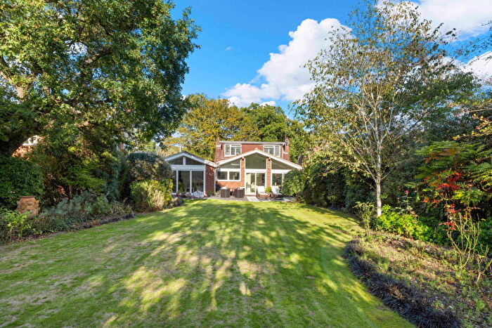 3 Bedroom Chalet For Sale In Ockham Road North, West Horsley, Leatherhead, Surrey, KT24