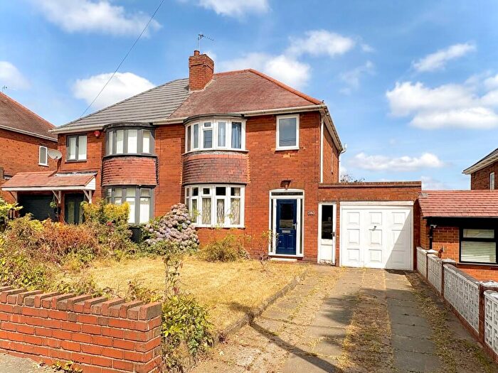 3 Bedroom Semi-Detached House For Sale In The Broadway, Dudley, DY1