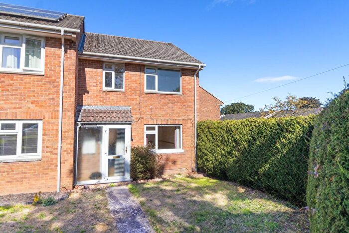 3 Bedroom End Of Terrace House For Sale In Wood Park, Ludgershall, SP11