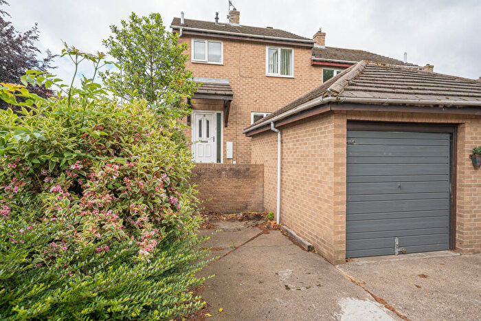 3 Bedroom Semi-Detached House For Sale In Whitefield Grove, Felling Central, Felling, Gateshead, NE10