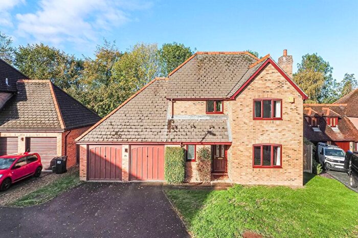 4 Bedroom Detached House For Sale In Two Gate Meadow, Overton, Basingstoke, RG25