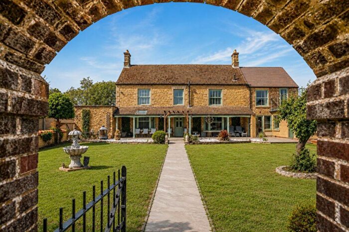 4 Bedroom Detached House For Sale In High Street, Twywell, Kettering, Northamptonshire, NN14