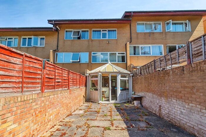 4 Bedroom Terraced House For Sale In Stonecrop Place, Conniburrow, Milton Keynes, Buckinghamshire, MK14