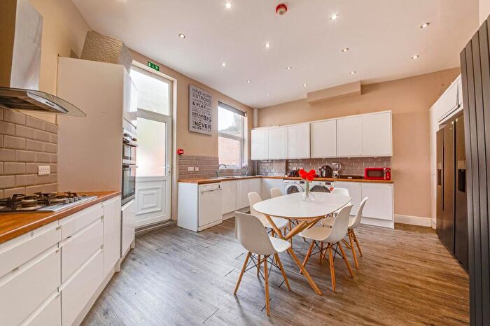 10 Bedroom House To Rent In ** £pppw ** Burns Street, NG7