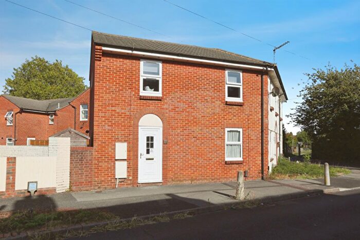 3 Bedroom End Of Terrace House For Sale In St. Anns Crescent, Gosport, PO12