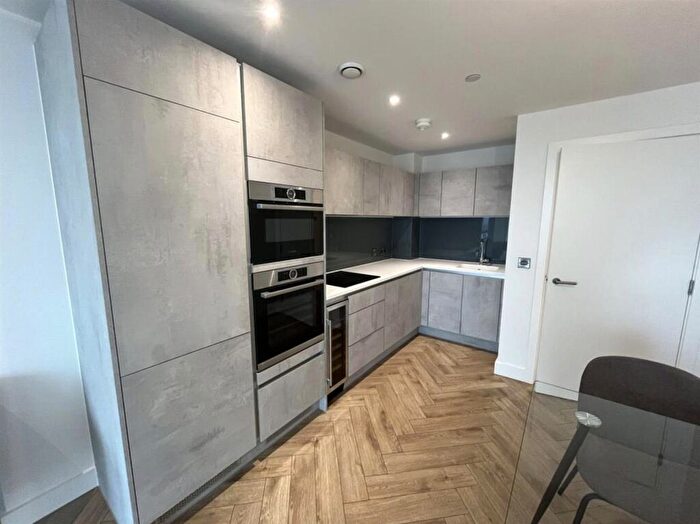 2 Bedroom Flat To Rent In Egmont Road, Sutton, Sutton, SM2