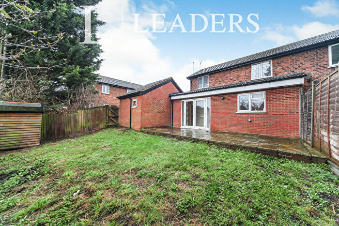 5 Bedroom Semi-Detached House To Rent In Rodeheath, LU4