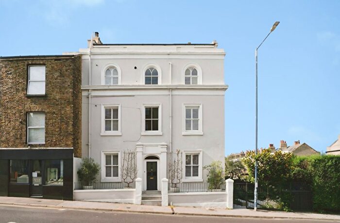 4 Bedroom Semi-Detached House To Rent In West Cliff Road, Ramsgate, CT11
