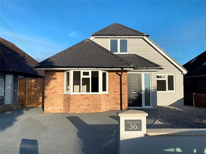 3 Bedroom Bungalow For Sale In Cedar Avenue, Bournemouth, Dorset, BH10
