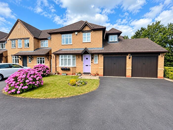 4 Bedroom Detached House For Sale In Brunel Way, Honeybourne, WR11