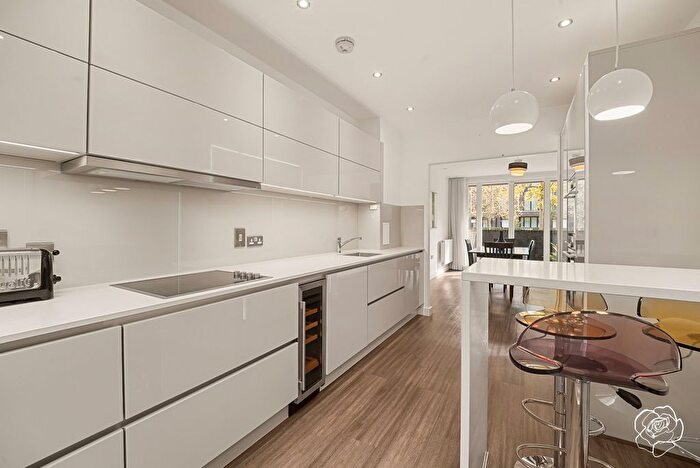4 Bedroom Terraced House For Sale In Villiers Gardens, Stratford, E20