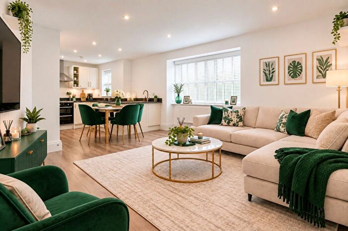 1 Bedroom Flat To Rent In Woodfield Lane, Station House, KT21