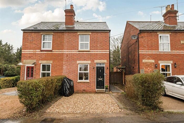 3 Bedroom Cottage For Sale In Davis Way, Hurst, Berkshire, RG10