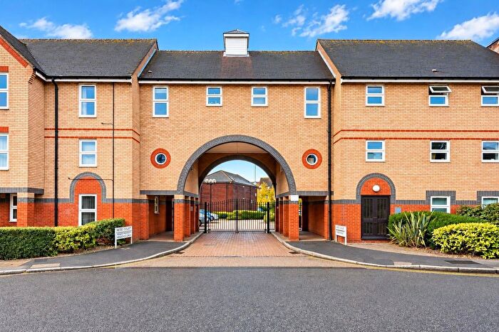 1 Bedroom Flat For Sale In Mitre Court, Railway Street, Hertford, SG14